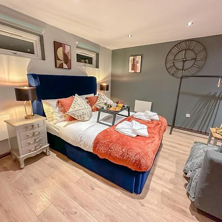 Stunning Studio Garden House - Free Wifi & Parking Hendon Bagian luar foto