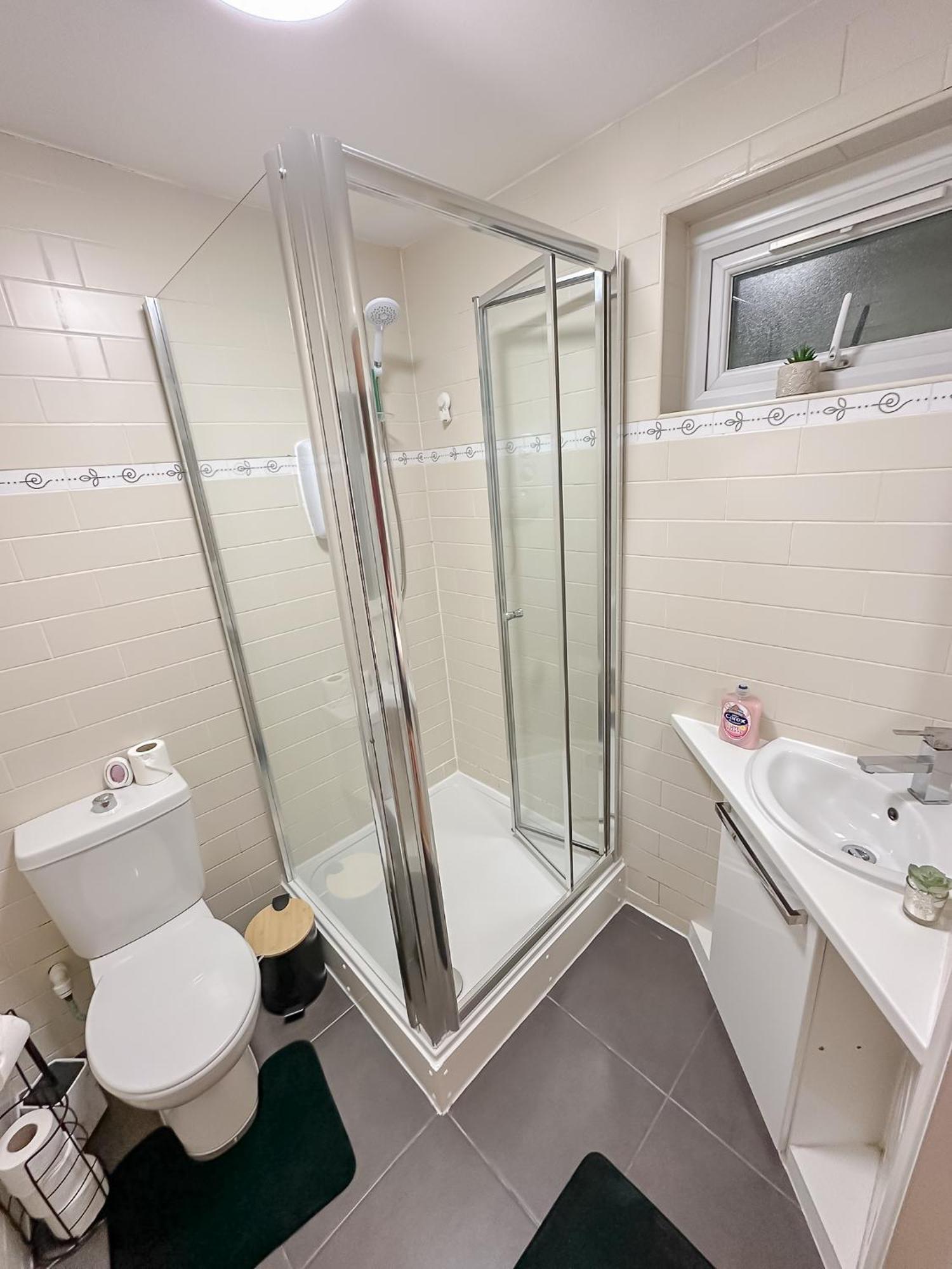 Stunning Studio Garden House - Free Wifi & Parking Hendon Bagian luar foto
