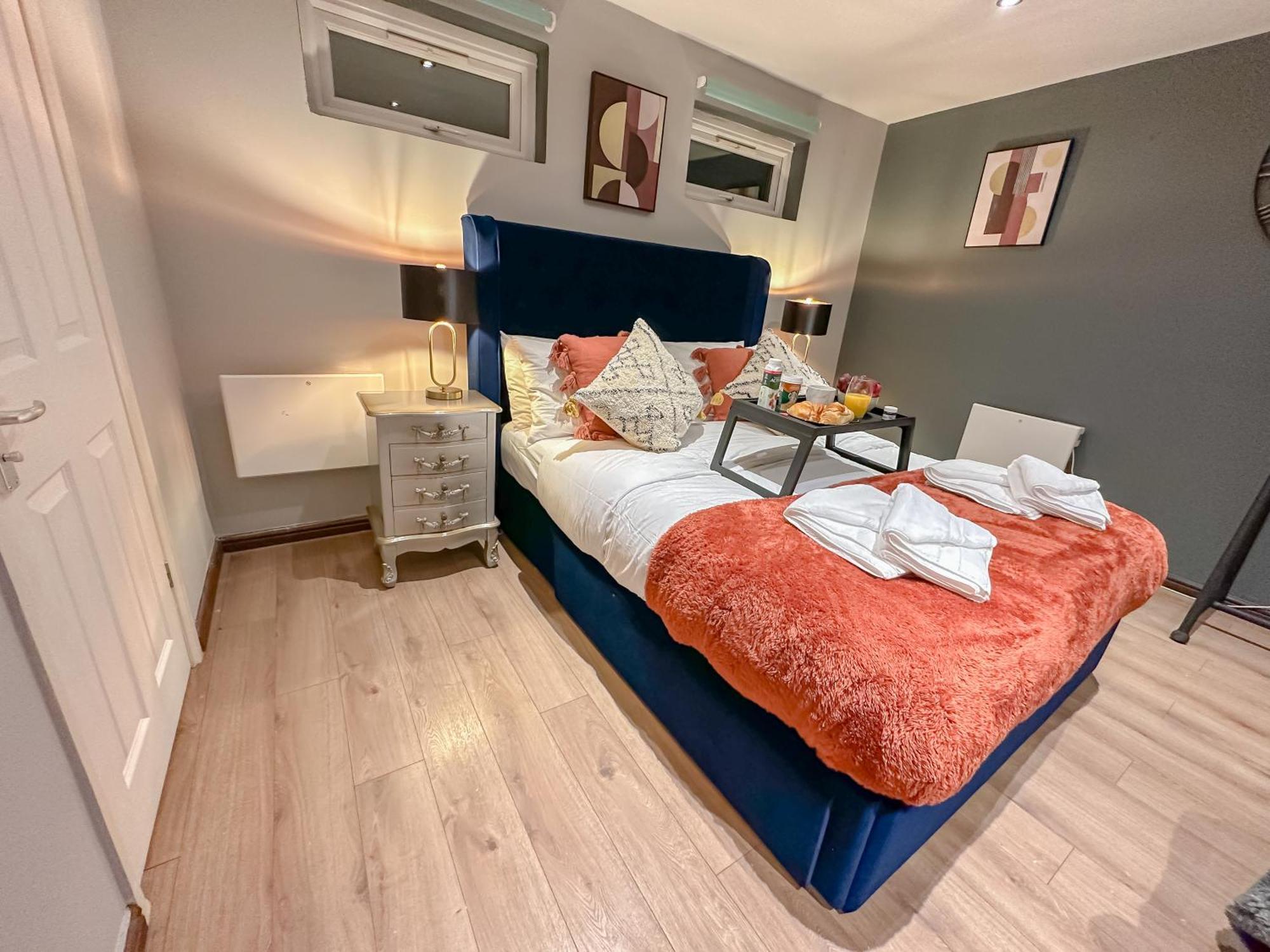 Stunning Studio Garden House - Free Wifi & Parking Hendon Bagian luar foto